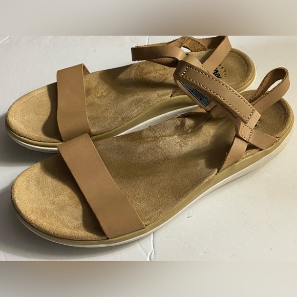 EUC TEVA Terra Float Lux Sandals, Beige, Flats, Sz 8.5, Neutral, Sport, Hiking - Picture 2 of 12